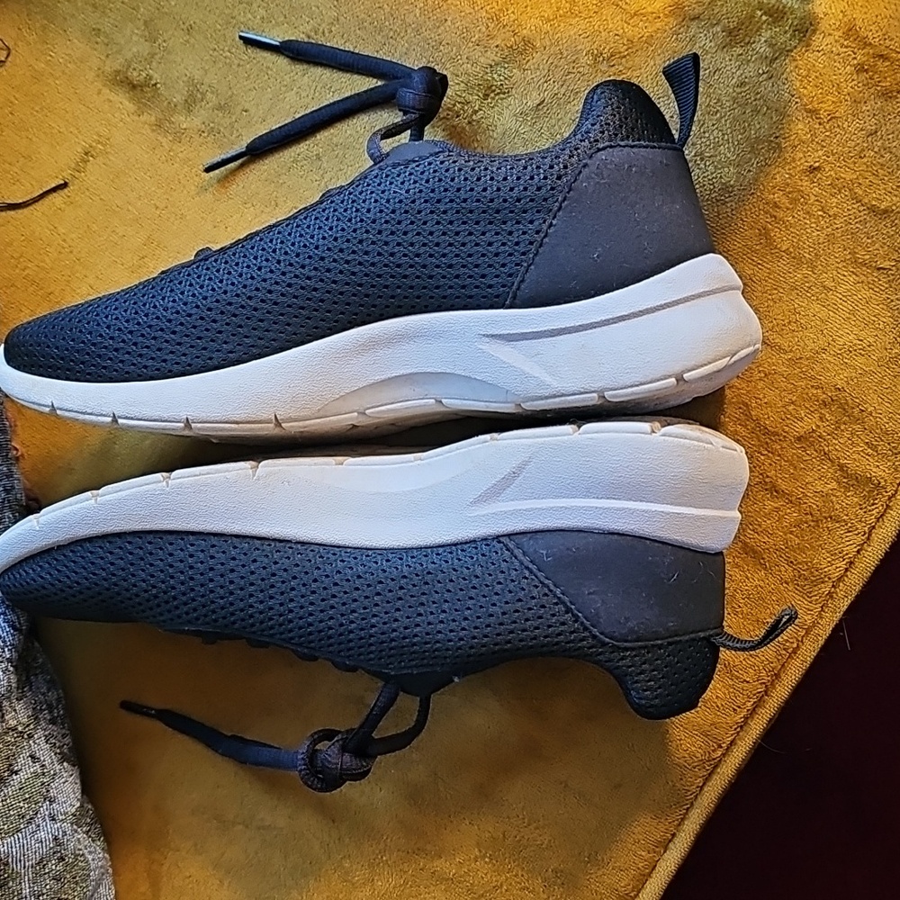 ProPlayer Athletic Shoes - Picture 3 of 8
